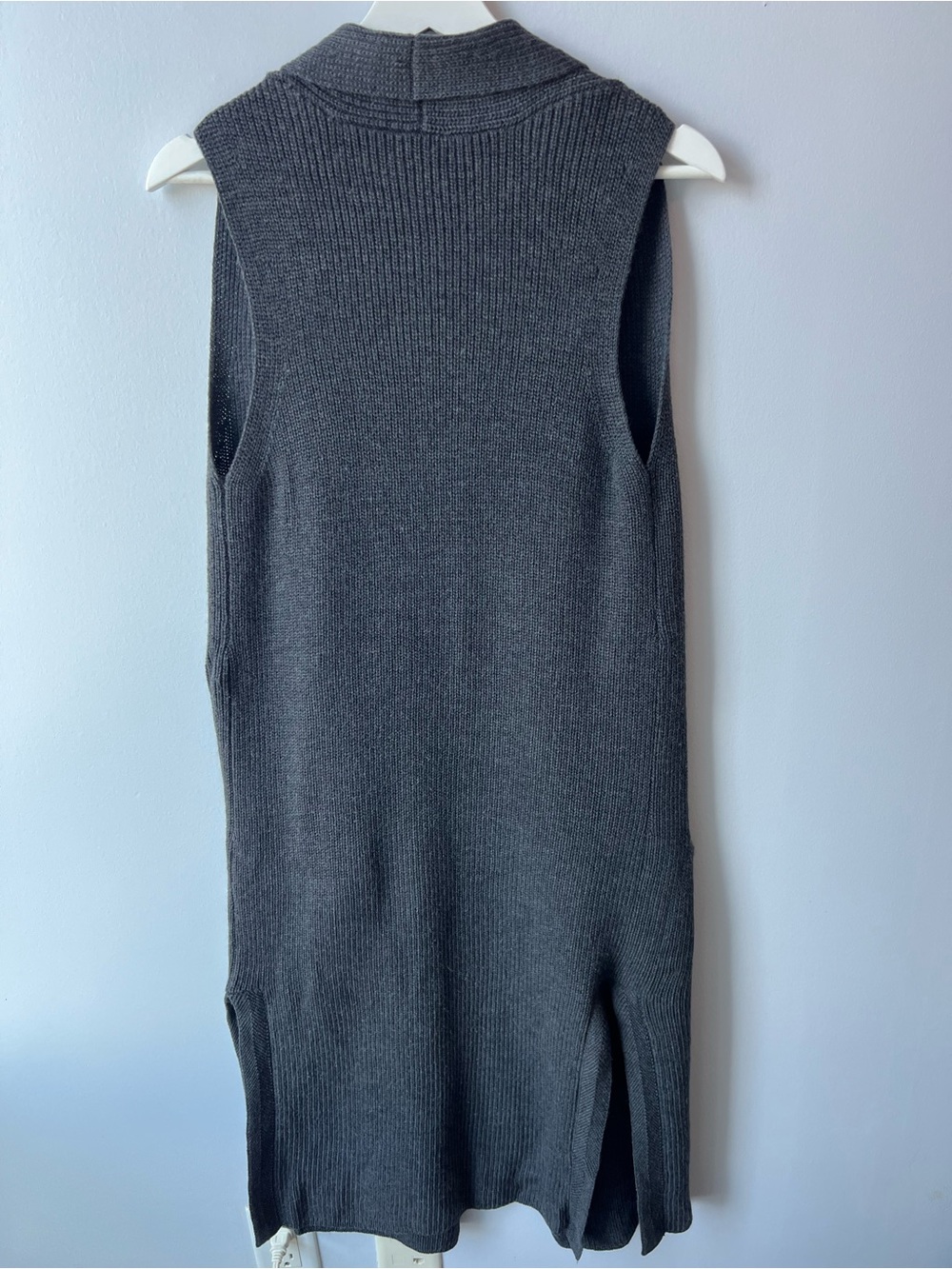 ARITZIA Wilfred 100% Merino Wool Dark Grey Long Sweater Vest Women’s Small - Picture 3 of 9